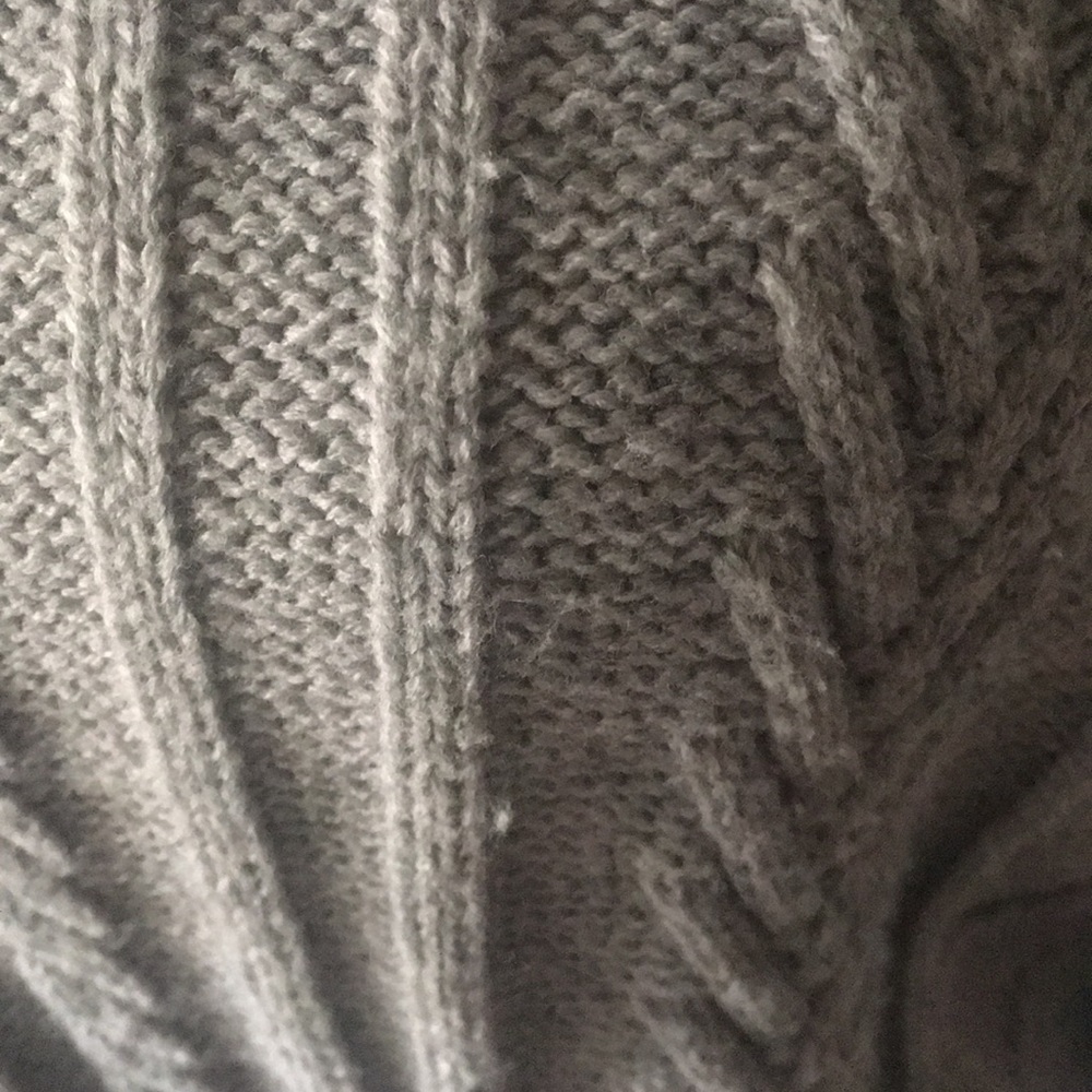 Haute Rogue Ruffle Sleeve Cable Knit Sweater Small - Picture 12 of 15